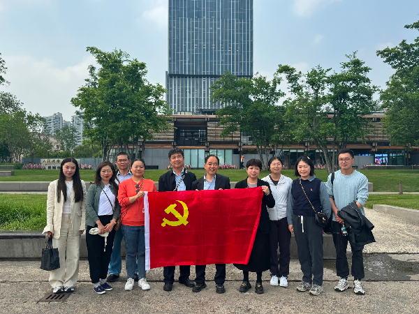 机关党委与校工会党支部参观上海人民城市实践展示馆等教育基地 机关党委与校工会党支部参观上海人民城市实践展示馆等教育基地